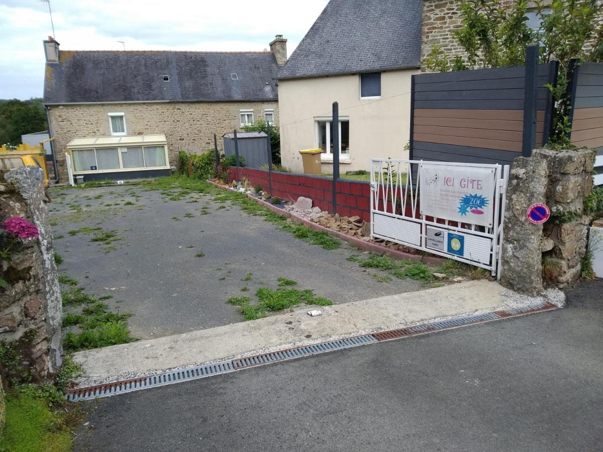 Do Mi Si La Do Re Gite Partage Saint-Carreuc Exteriér fotografie