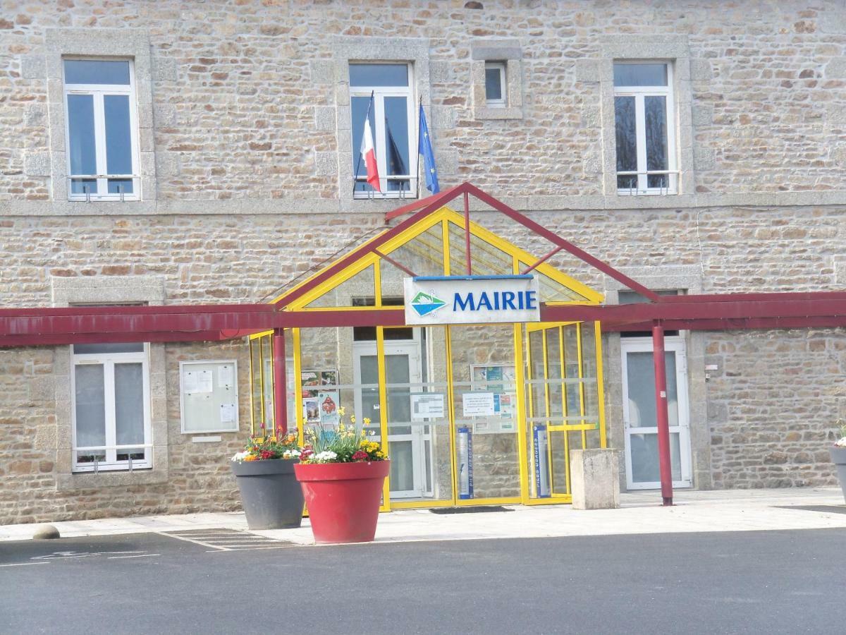 Do Mi Si La Do Re Gite Partage Saint-Carreuc Exteriér fotografie